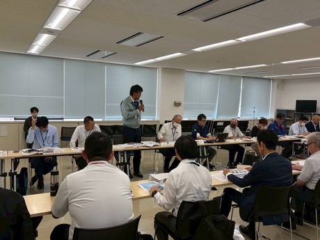 15_260518_委員からの所管事業説明②.jpg